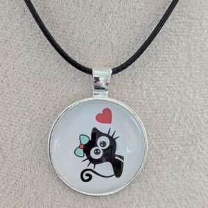 Cute Cat Pendant Necklace with Heart